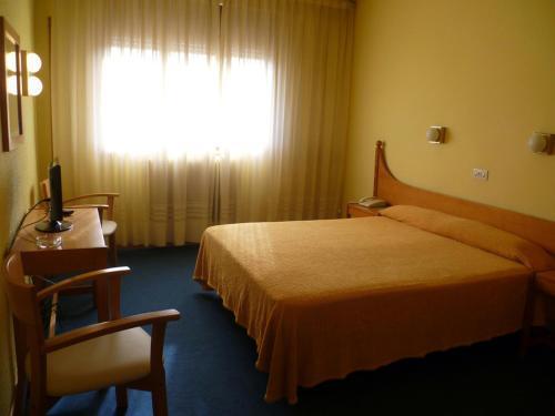 Hotel Pradas Jaca Exteriör bild